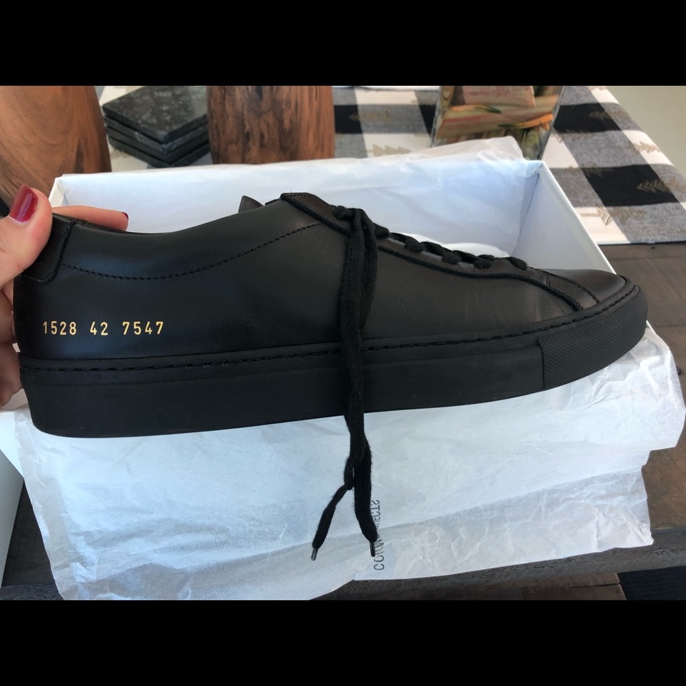 Mens common project size 42 blk archilles low